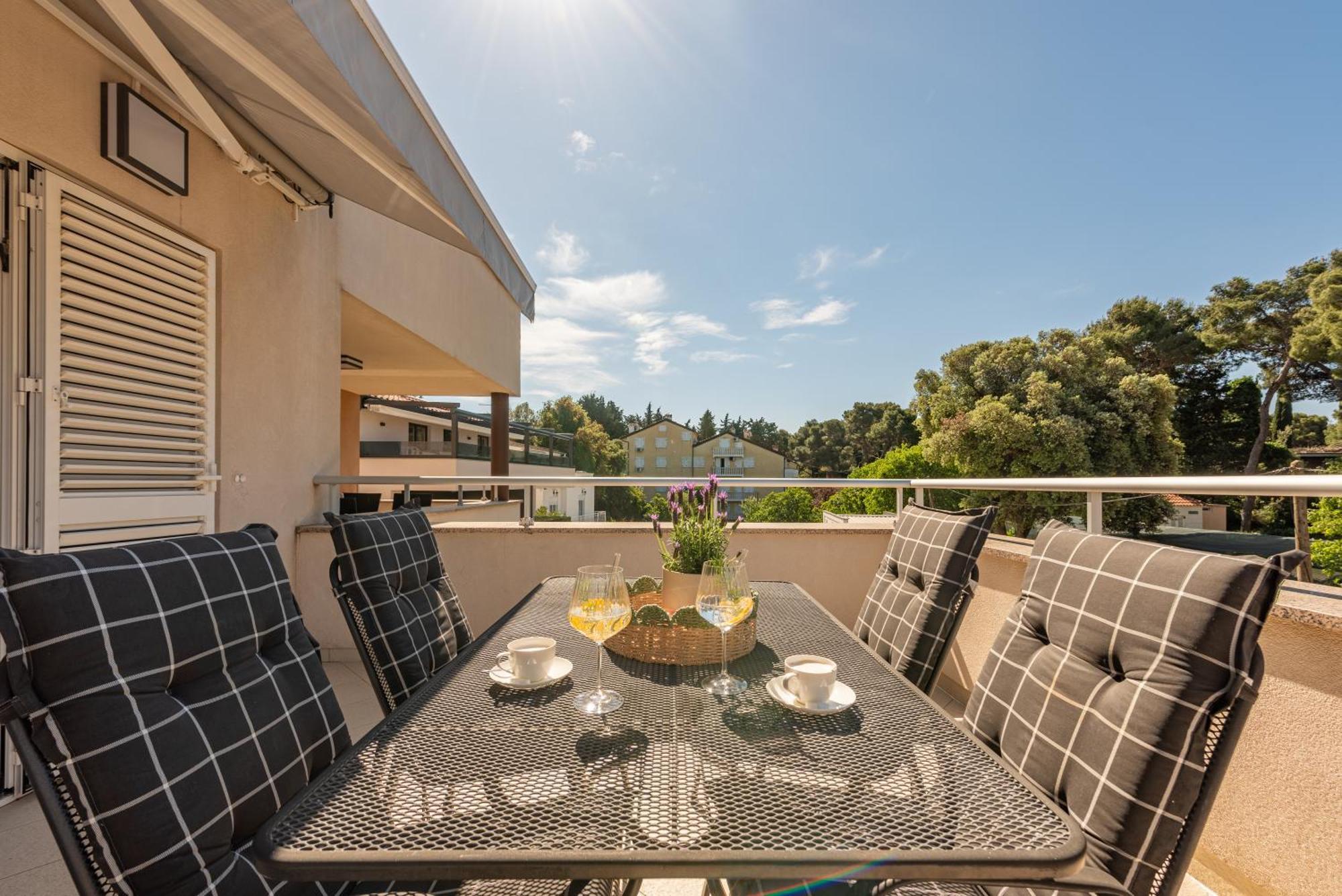 Apartments L&D Biograd Na Moru Εξωτερικό φωτογραφία